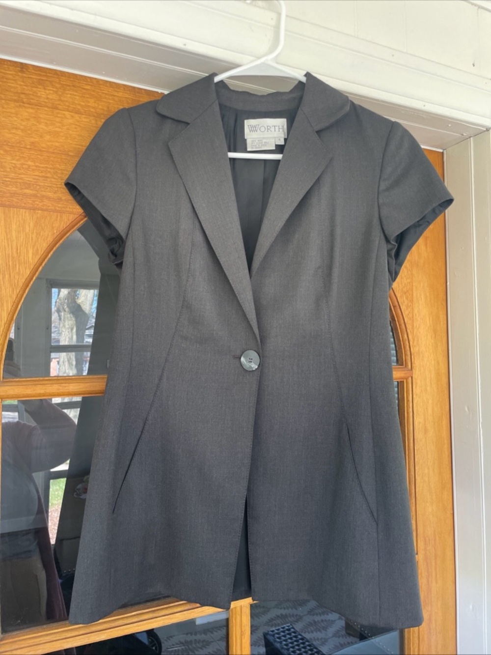 Worth New York Women's Short Sleeve One Button Wool Charcoal Grey Blazer Size 4